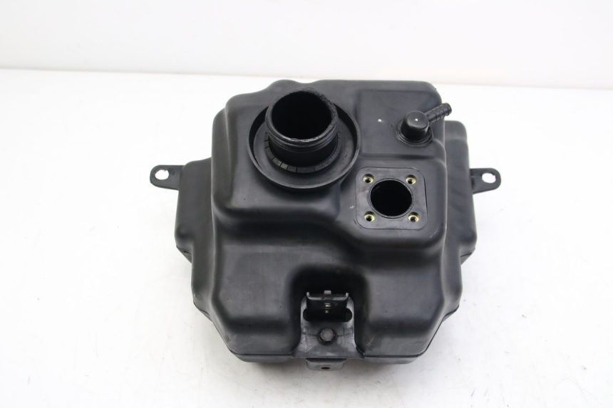 photo de SERBATOIO CARBURANTE PEUGEOT KISBEE 2T 50 (2018 - 2022) - Altra angolazione