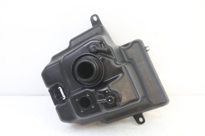 photo de SERBATOIO CARBURANTE PEUGEOT KISBEE 4T 50 (2018 - 2022) - Vista principale