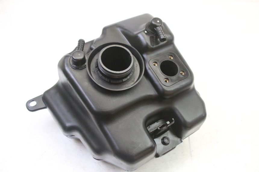 photo de SERBATOIO CARBURANTE PEUGEOT KISBEE 4T 50 (2018 - 2022) - Dettaglio del componente