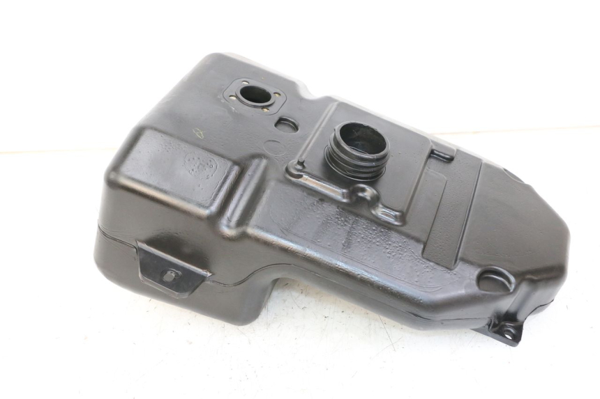 photo de SERBATOIO CARBURANTE  KYMCO PEOPLE S 125 (2000 - 2008) - Altra angolazione