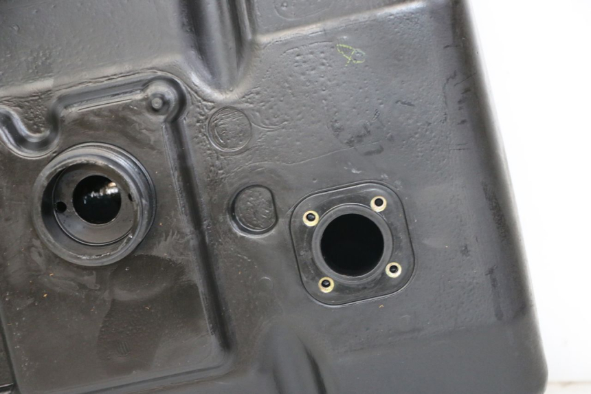 photo de SERBATOIO CARBURANTE  KYMCO PEOPLE S 125 (2000 - 2008) - Vista d'insieme del prodotto