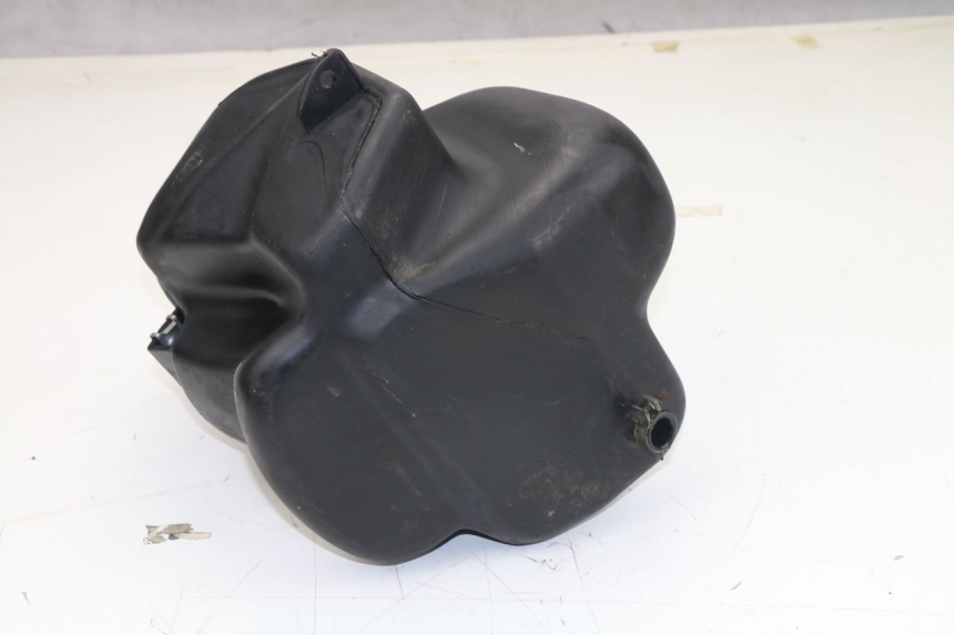 photo de Serbatoio carburante PIAGGIO LIBERTY 2T 50 (2009 - 2013) - Zoom sullo stato d'uso