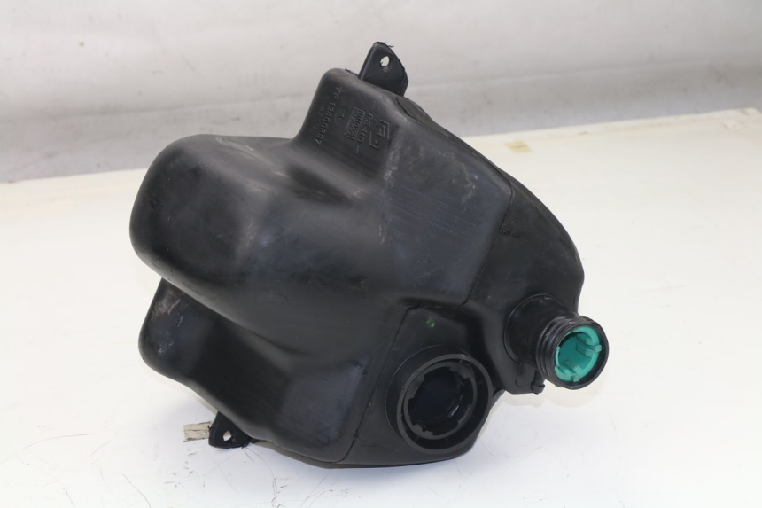 photo de Serbatoio carburante PIAGGIO LIBERTY 2T 50 (2009 - 2013) - Altra angolazione