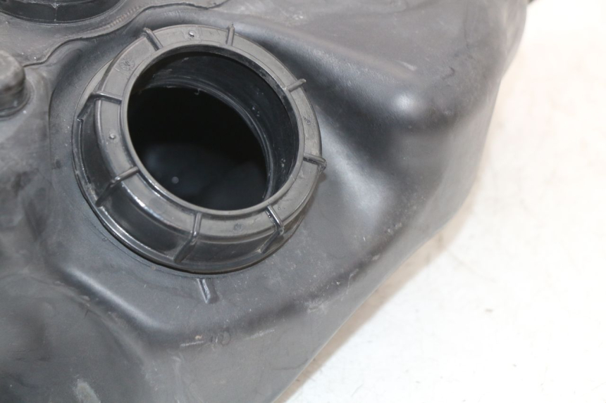photo de Serbatoio carburante PIAGGIO LIBERTY 4T 50 (2018 - 2021) - Dettaglio del componente