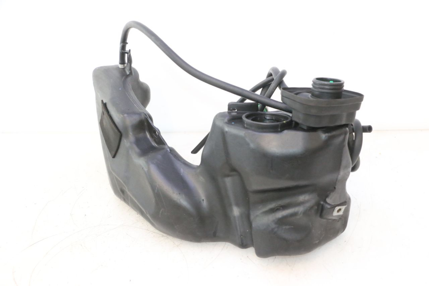 photo de SERBATOIO CARBURANTE PIAGGIO LIBERTY IGET 4T 50 (2015 - 2020) - Stato della superficie e materiale