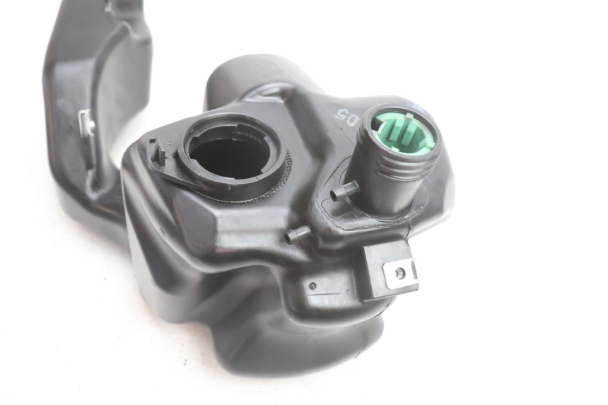 photo de SERBATOIO CARBURANTE  PIAGGIO LIBERTY 125 (1998 - 2008) - Zoom sullo stato d'uso