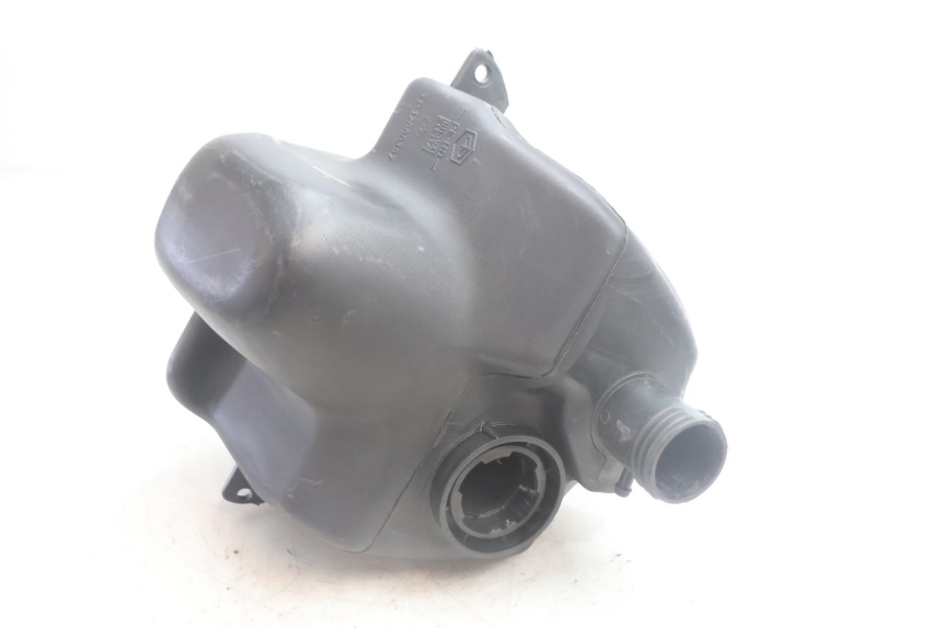 photo de SERBATOIO CARBURANTE  PIAGGIO LIBERTY 50 (1998 - 2003) - Primo piano tecnico