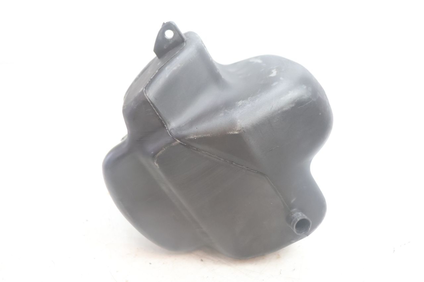 photo de SERBATOIO CARBURANTE  PIAGGIO LIBERTY 50 (1998 - 2003) - Dettagli dei punti di fissaggio