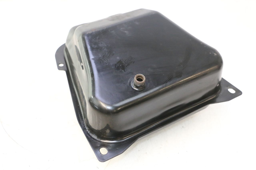 photo de SERBATOIO CARBURANTE  LONGJIA LJ50QT 8M 2T 50 (2010 - 2017) - Primo piano tecnico