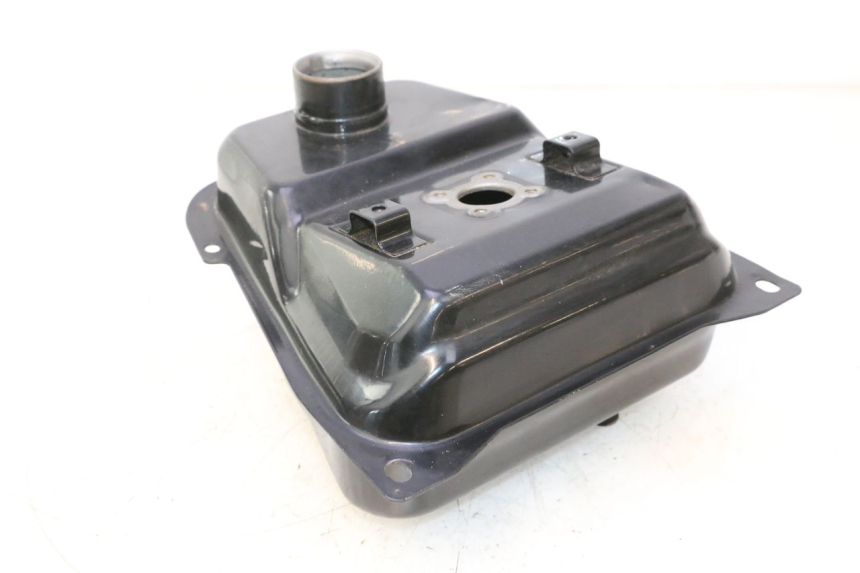 photo de SERBATOIO CARBURANTE  LONGJIA LJ50QT 8M 2T 50 (2010 - 2017) - Stato della superficie e materiale