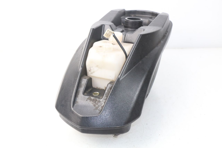 photo de SERBATOIO CARBURANTE PEUGEOT LUDIX 50 (2005 - 2007) - Primo piano tecnico