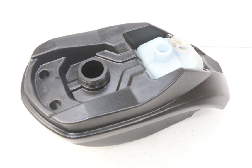 photo de SERBATOIO CARBURANTE PEUGEOT LUDIX 50 (2008 - 2017) - Altra angolazione