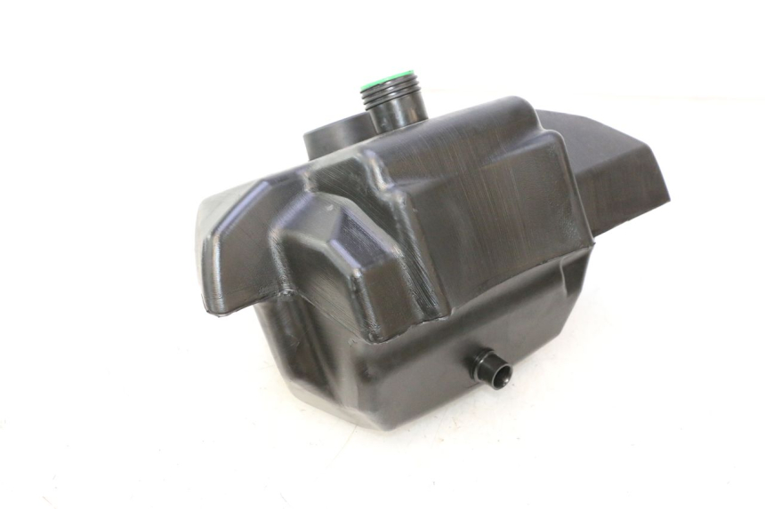 photo de SERBATOIO CARBURANTE  MBK MACH G AC 50 (2002 - 2014) - Primo piano tecnico