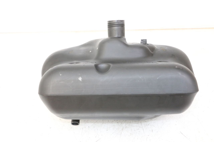 photo de SERBATOIO CARBURANTE  MBK BOOSTER NEXT GENERATION 50 (1995 - 1998) - Primo piano tecnico