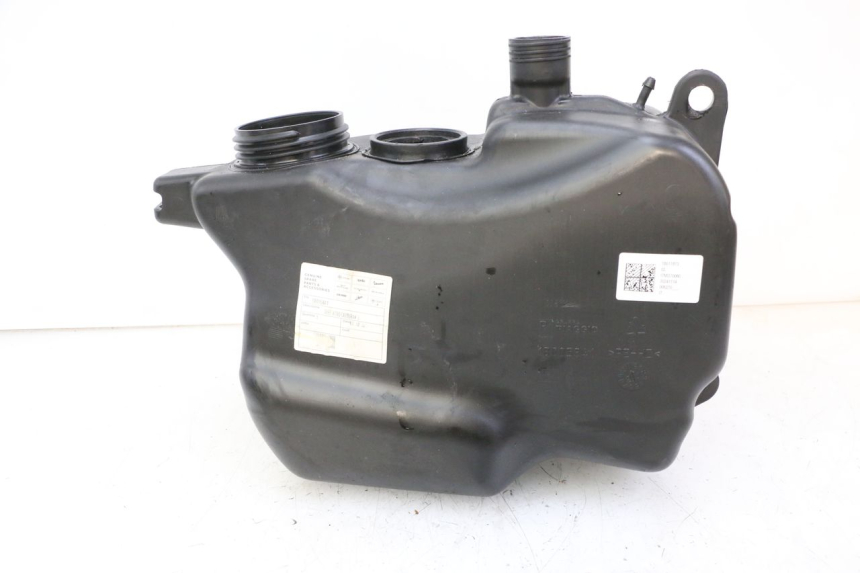 photo de SERBATOIO CARBURANTE  PIAGGIO MP3 HPE 310 (2024 - 2025) - Primo piano tecnico