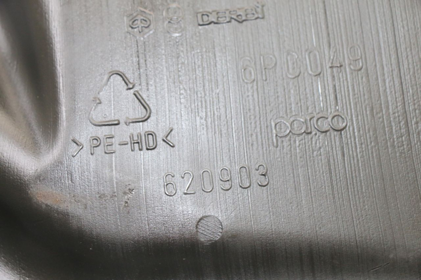 photo de SERBATOIO CARBURANTE PIAGGIO MP3 500 (2014 - 2017) - Primo piano tecnico