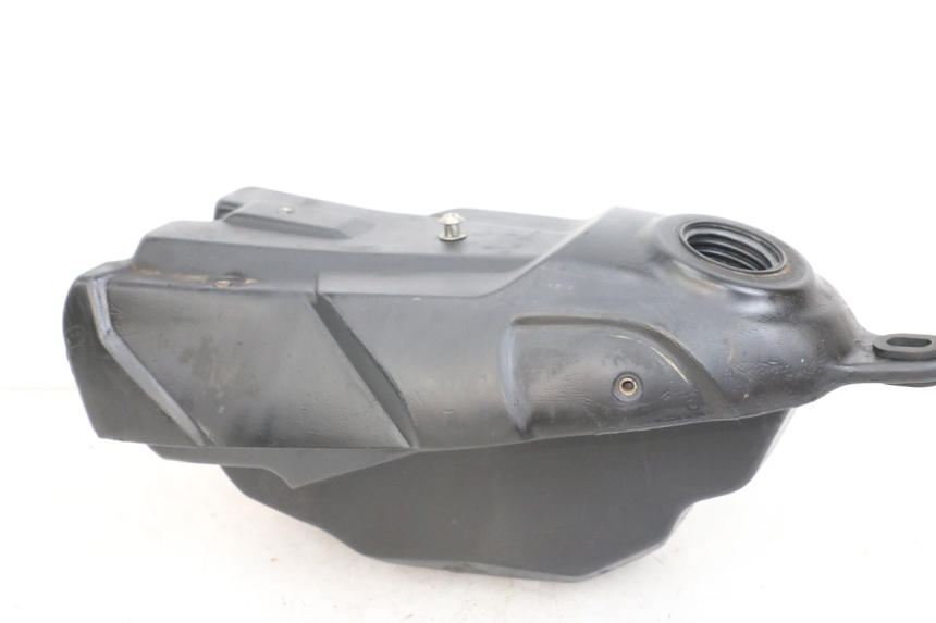 photo de SERBATOIO CARBURANTE  RIEJU MRT 50 (2018 - 2021) - Primo piano tecnico