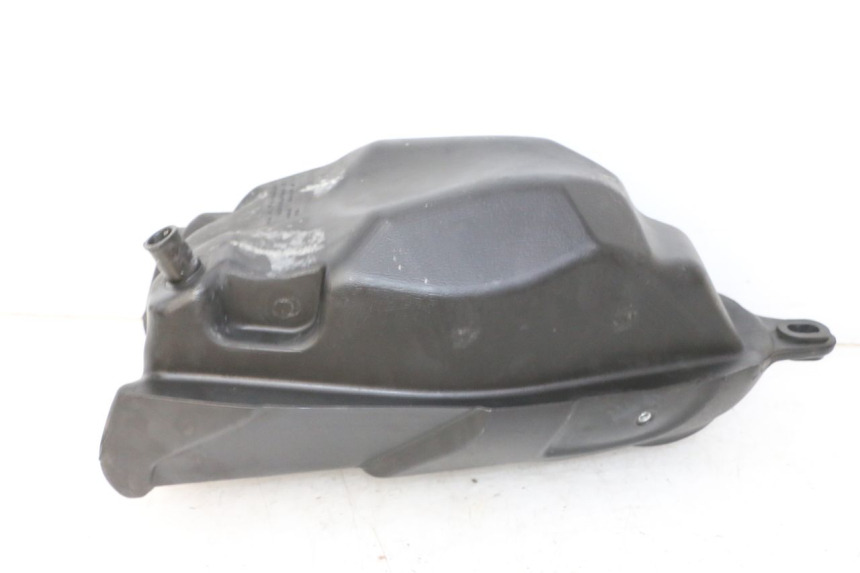 photo de SERBATOIO CARBURANTE  RIEJU MRT 50 (2018 - 2021) - Zoom sullo stato d'uso