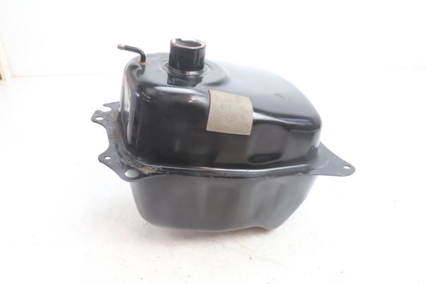photo de SERBATOIO CARBURANTE  YAMAHA N-MAX NMAX 125 (2021 - 2024) - Primo piano tecnico