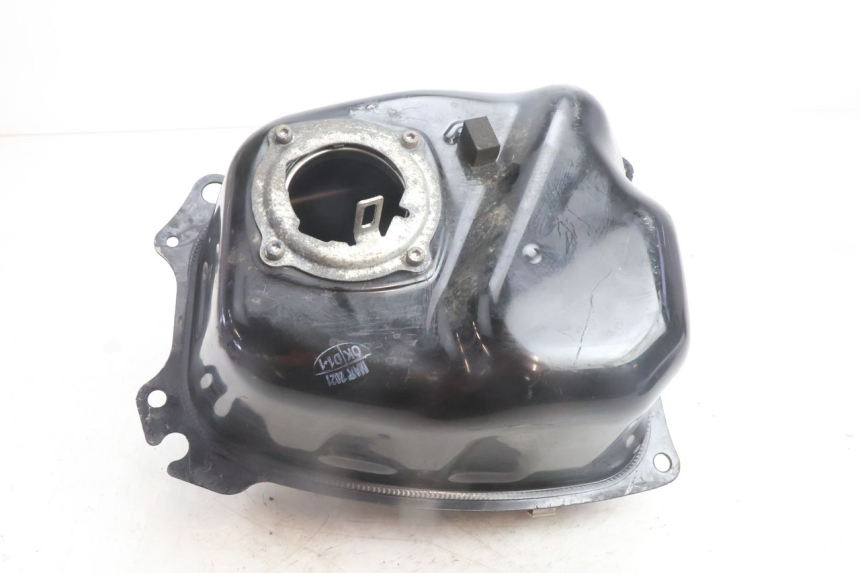 photo de SERBATOIO CARBURANTE  YAMAHA N-MAX NMAX 125 (2021 - 2024) - Stato della superficie e materiale