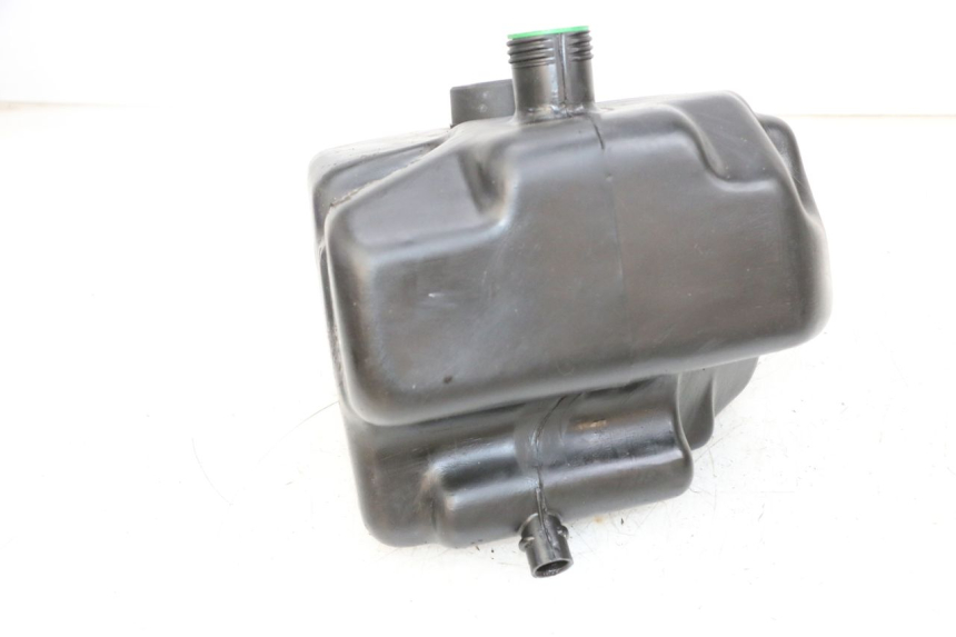 photo de SERBATOIO CARBURANTE  YAMAHA NEO'S NEOS 2T 50 (1998 - 2007) - Primo piano tecnico