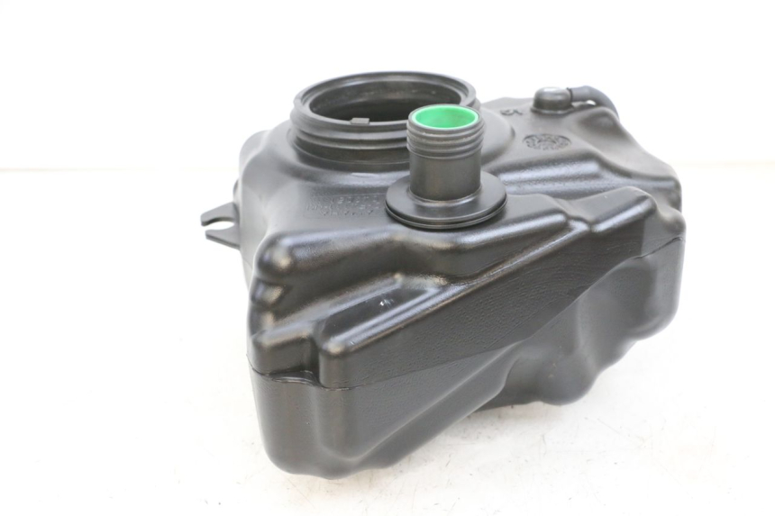 photo de SERBATOIO CARBURANTE YAMAHA NEOS NEO'S 4T 50 (2008 - 2016) - Primo piano tecnico