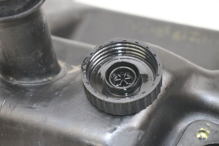 photo de SERBATOIO CARBURANTE PIAGGIO NEW TYPHOON 50 (2018 - 2021) - Zoom sullo stato d'uso