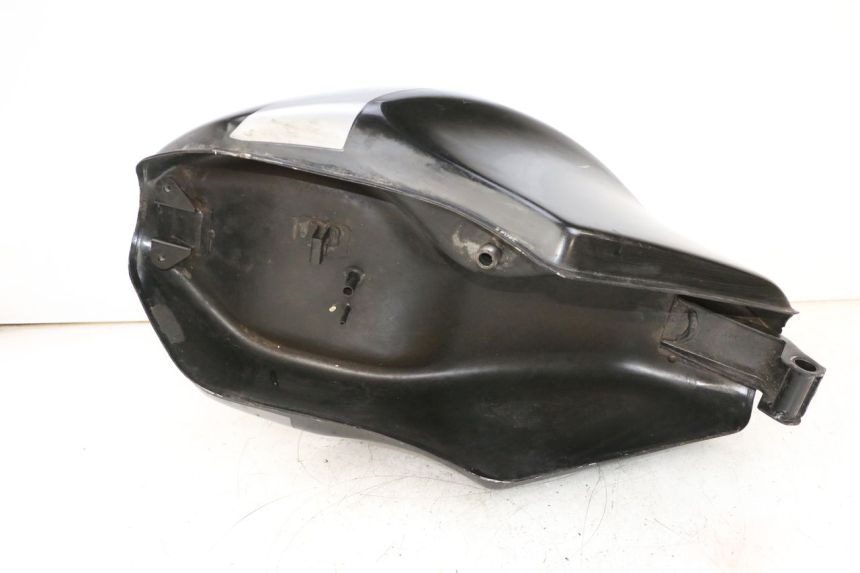 photo de SERBATOIO CARBURANTE  HONDA NSR R 125 (1994 - 2003) - Primo piano tecnico