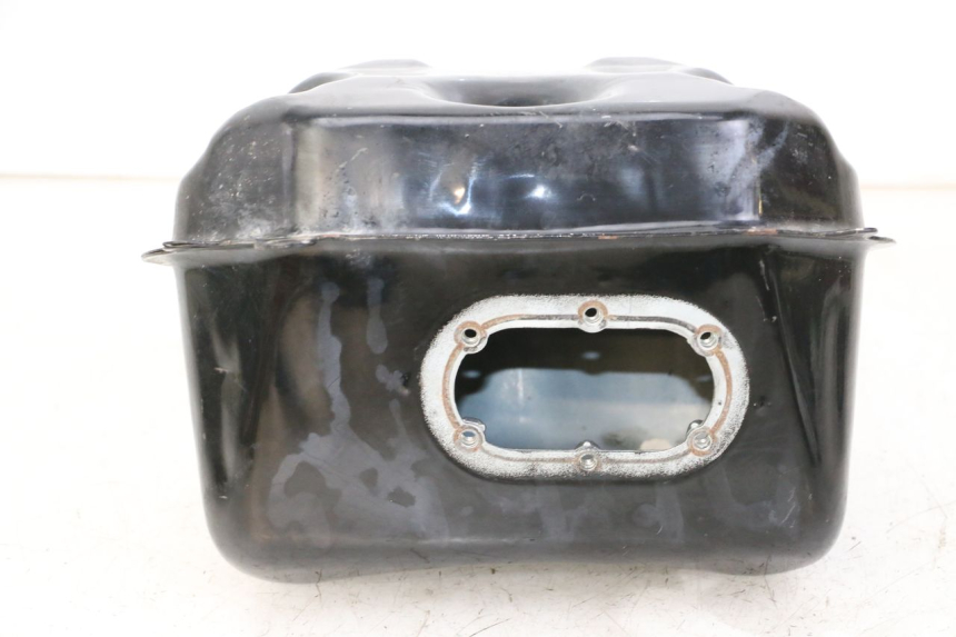 photo de SERBATOIO CARBURANTE  JM MOTORS OLDIES GT 4T 50 (2018 - 2025) - Primo piano tecnico