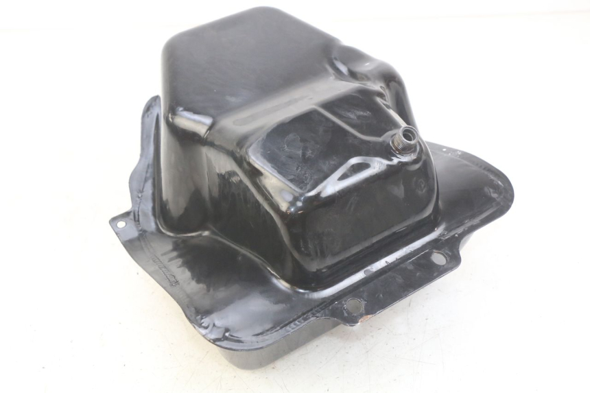 photo de SERBATOIO CARBURANTE SYM ORBIT 2 4T 50 (2018 - 2022) - Primo piano tecnico