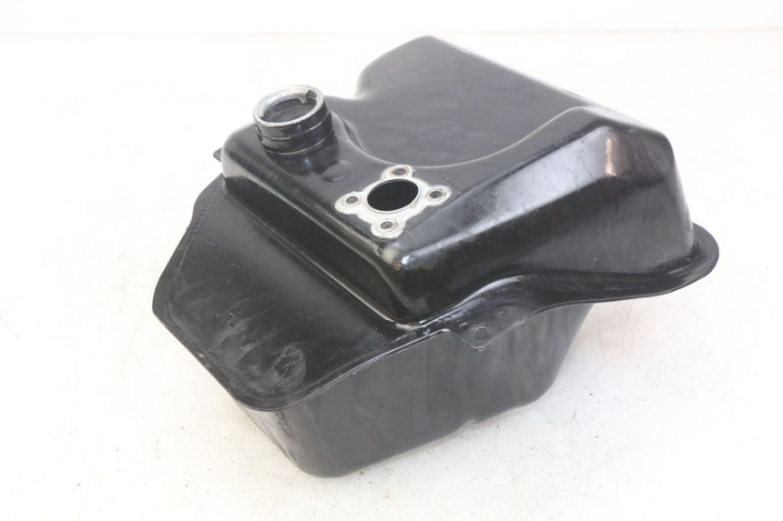 photo de SERBATOIO CARBURANTE SYM ORBIT 2 4T 50 (2018 - 2022) - Dettagli dei punti di fissaggio