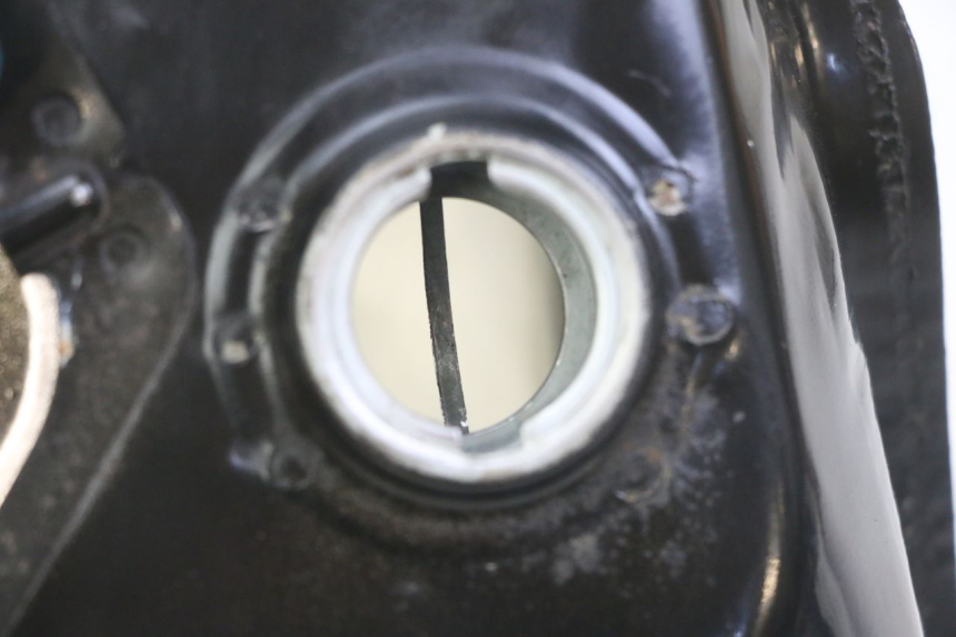 photo de SERBATOIO CARBURANTE SYM ORBIT 2 4T 50 (2008 - 2017) - Zoom sullo stato d'uso