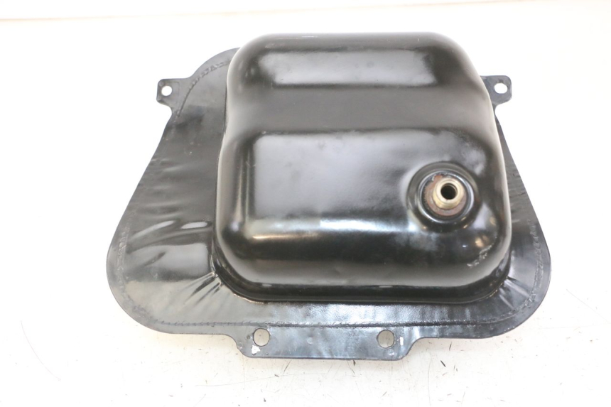 photo de SERBATOIO CARBURANTE SYM ORBIT 2 4T 50 (2008 - 2017) - Primo piano tecnico