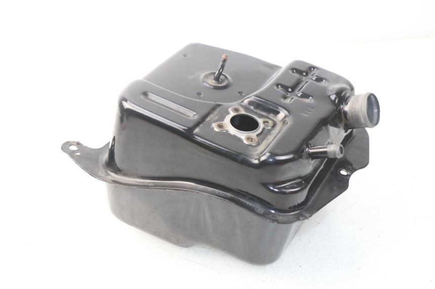 photo de SERBATOIO CARBURANTE SYM ORBIT III 3 4T 50 (2018 - 2021) - Primo piano tecnico