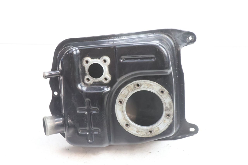 photo de SERBATOIO CARBURANTE  SYM ORBIT III 3 4T 50 (2021 - 2025) - Primo piano tecnico