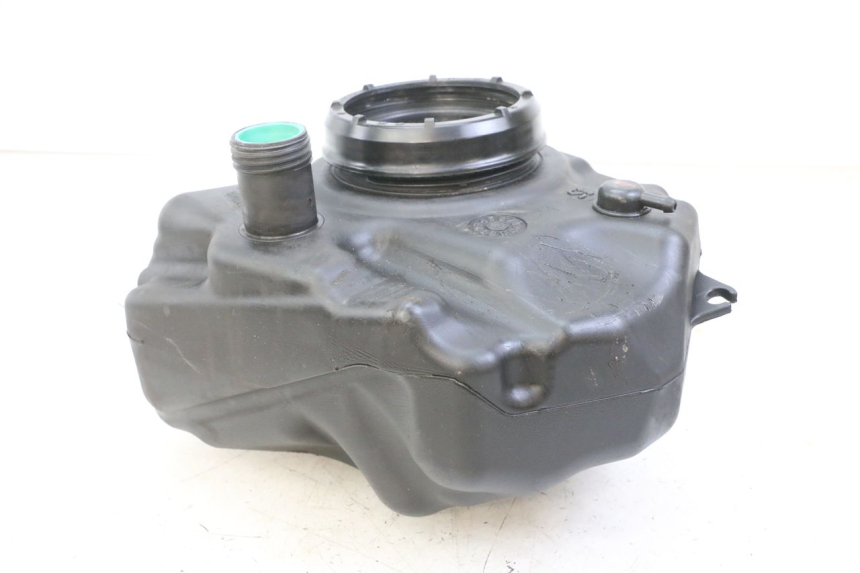 photo de Serbatoio carburante MBK OVETTO 4T 50 (2008 - 2016) - Altra angolazione