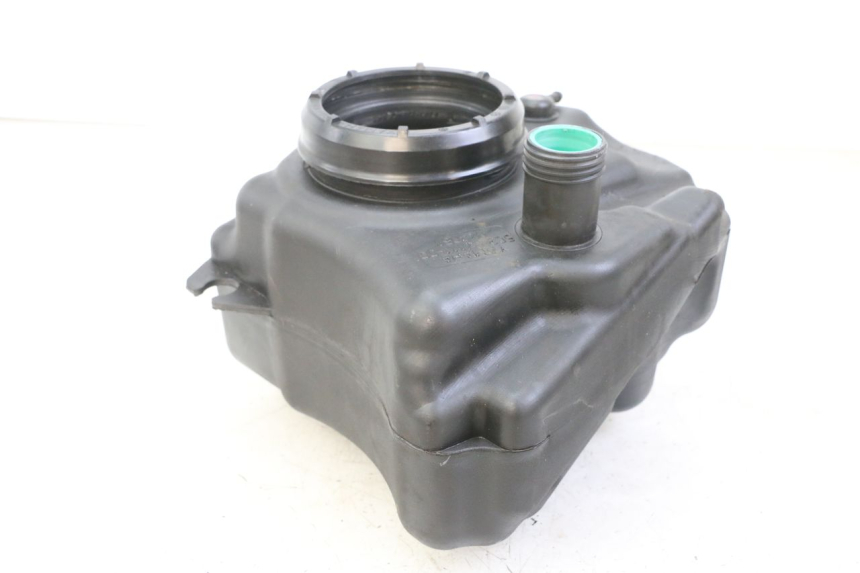 photo de Serbatoio carburante MBK OVETTO 4T 50 (2008 - 2016) - Primo piano tecnico