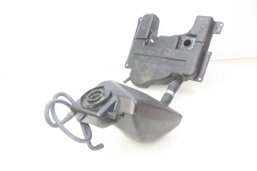 photo de SERBATOIO CARBURANTE KYMCO PEOPLE 250 (2004 - 2008) - Dettaglio del componente