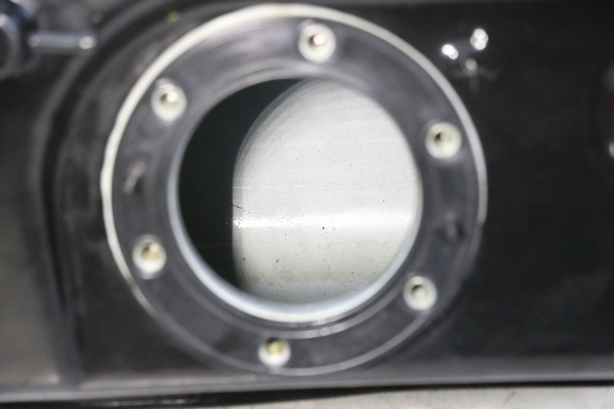 photo de SERBATOIO CARBURANTE  PEUGEOT TWEET 4T 50 (2023 - 2025) - Dettagli dei punti di fissaggio