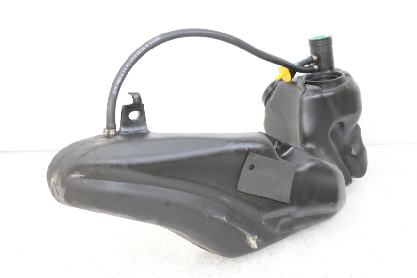 photo de SERBATOIO CARBURANTE  PIAGGIO LIBERTY IGET 4T 50 (2021 - 2025) - Primo piano tecnico