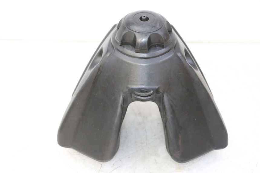 photo de SERBATOIO CARBURANTE APOLLO RFZ 125 - Dettagli dei punti di fissaggio