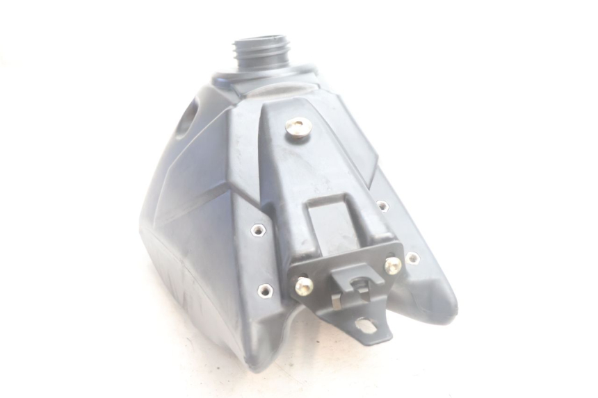 photo de SERBATOIO CARBURANTE  APOLLO RFZ 125 - Primo piano tecnico