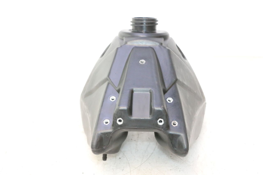 photo de SERBATOIO CARBURANTE APOLLO RFZ 150 - Dettagli dei punti di fissaggio
