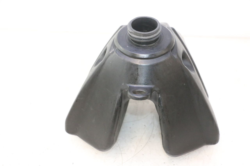 photo de SERBATOIO CARBURANTE  APOLLO RFZ 140 - Primo piano tecnico