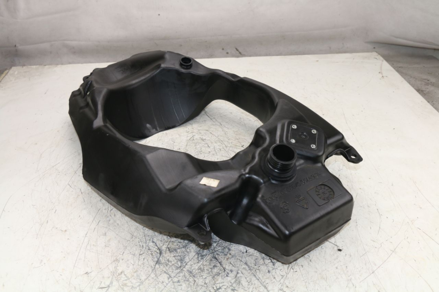photo de Serbatoio carburante RIEJU RS SPORT NAKED 50 (2013 - 2018) - Dettaglio del componente