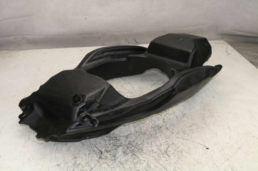 photo de Serbatoio carburante RIEJU RS SPORT NAKED 50 (2013 - 2018) - Primo piano tecnico