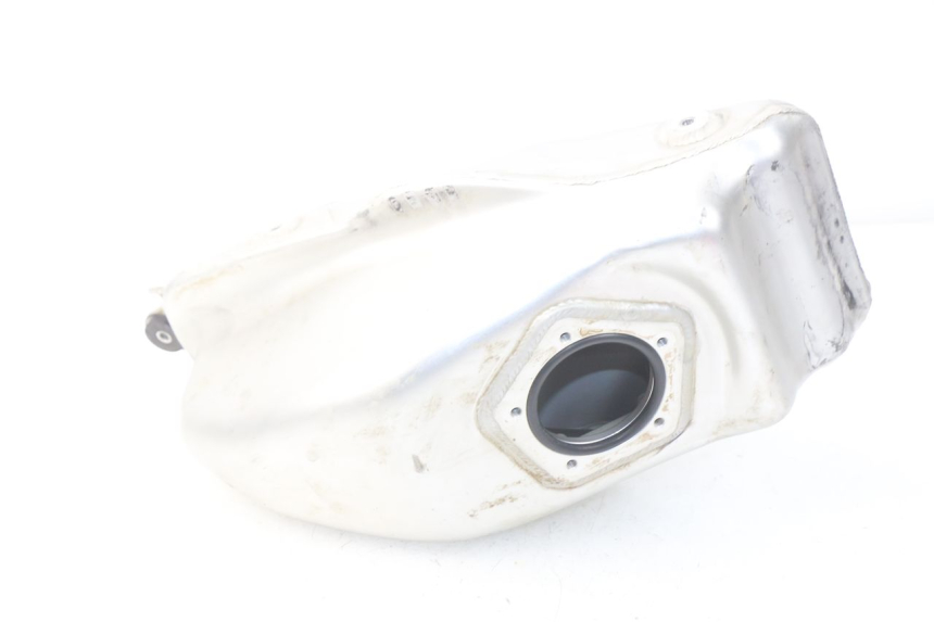 photo de Serbatoio carburante SUZUKI RMZ RM-Z 450 (2008 - 2011) - Primo piano tecnico