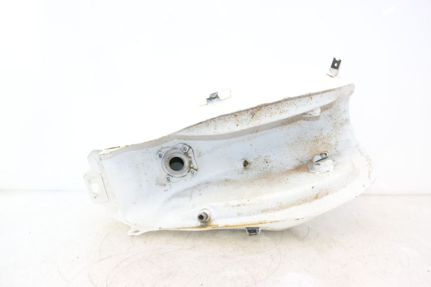 photo de SERBATOIO CARBURANTE  YAMASAKI ROADSTER 50 (2013 - 2018) - Primo piano tecnico