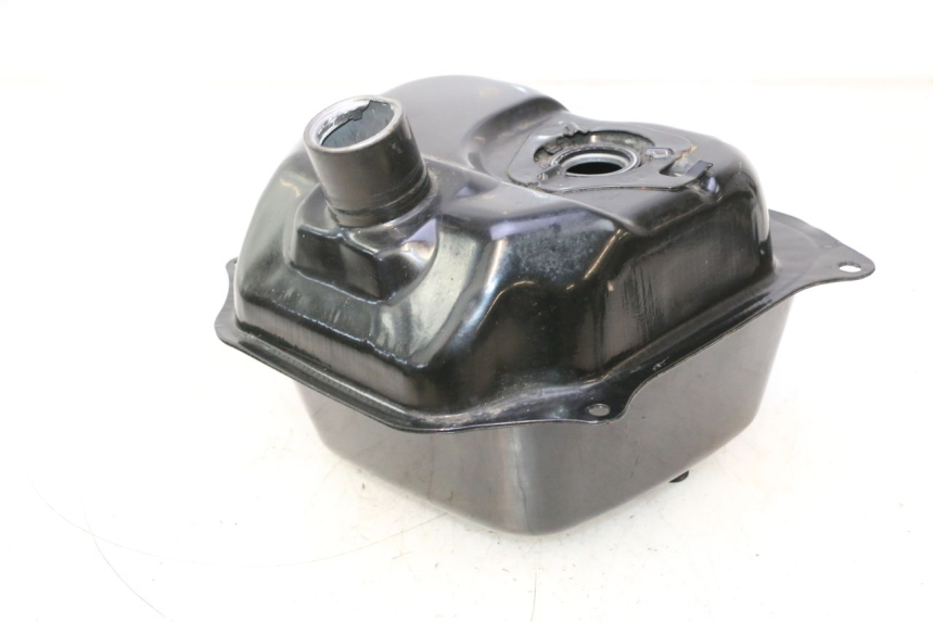 photo de SERBATOIO CARBURANTE  TNT MOTOR ROMA 10' 2T 50 (2011 - 2018) - Primo piano tecnico