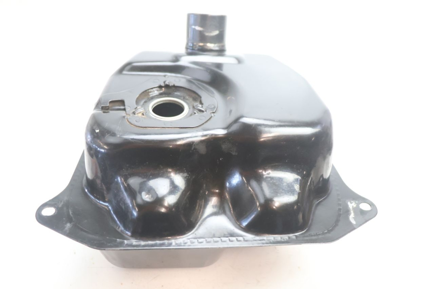 photo de SERBATOIO CARBURANTE  TNT MOTOR ROMA 10' 2T 50 (2011 - 2018) - Dettagli dei punti di fissaggio